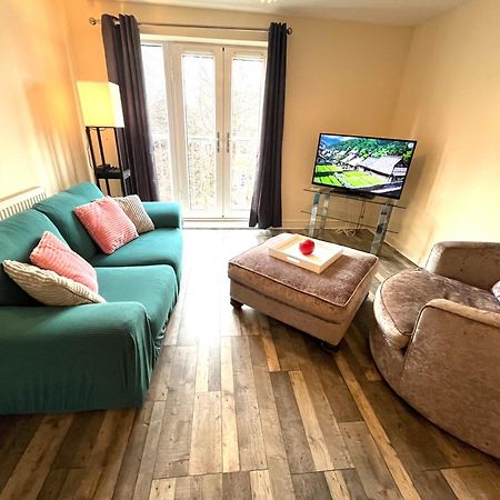 Spacious Two Bedrooms Apartment For Business And Holiday Portsmouth Eksteriør billede